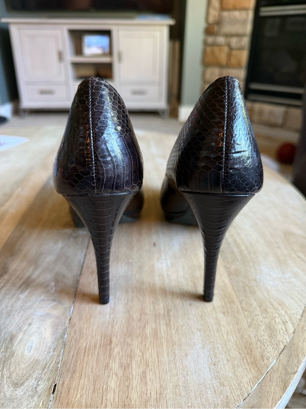 Christian Siriano for Payless Brown Snakeskin Embossed Platform Pumps Size 9 - Picture 4 of 12